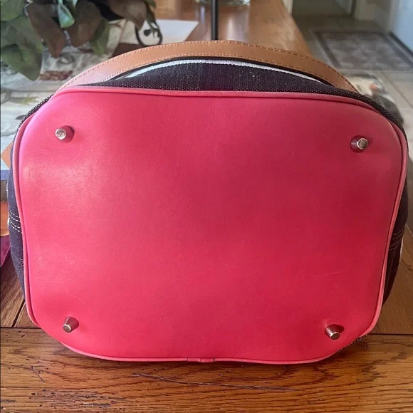 BURBERRY
Calfskin Canvas Ashby w/Tassel Hobo Tan and Black w/Coral Pink Accents - Picture 9 of 12